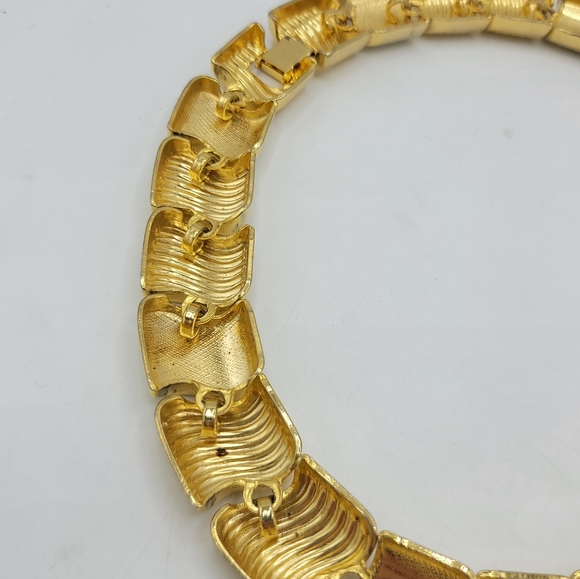 1970s Gold Tone Chunky Statement Choker Collar Necklace Vintage Disco Glam 17.5 - Picture 9 of 15